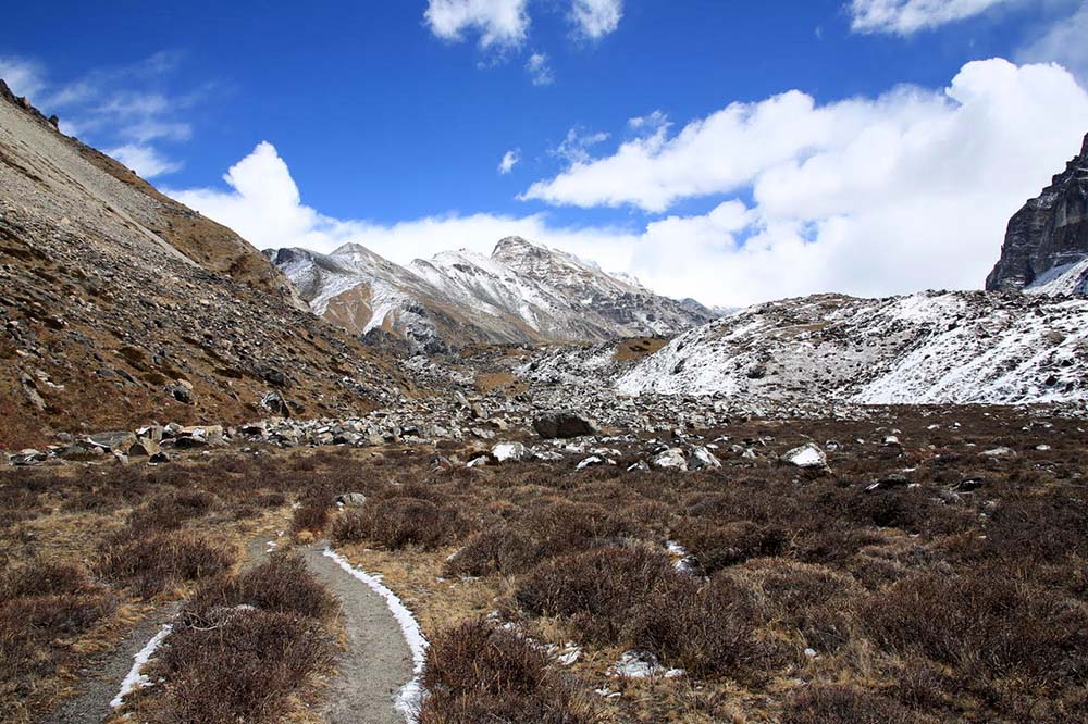 KANCHENJUNGA BASE CAMP TREK